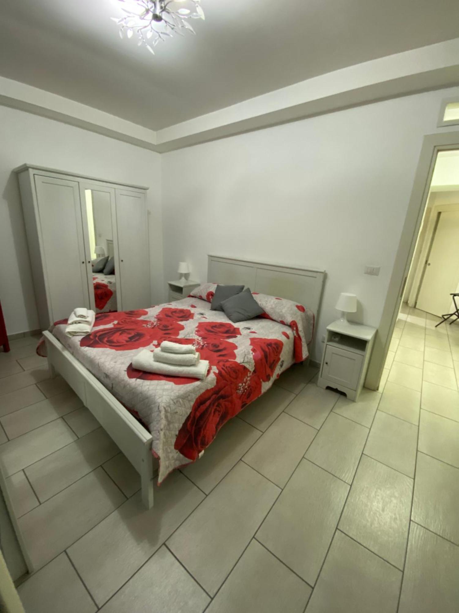Terry'S House Apartment Наполи Екстериор снимка